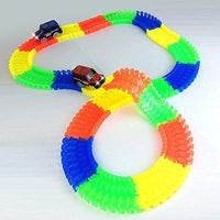 Magic Tracks Glow-in-the-Dark Flexible Racetrack