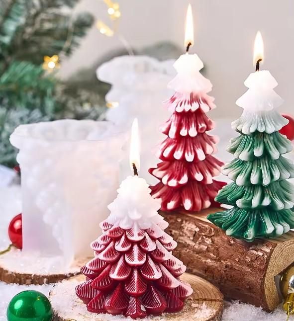 Scented Christmas Tree Candle – Festive Decorative Gift